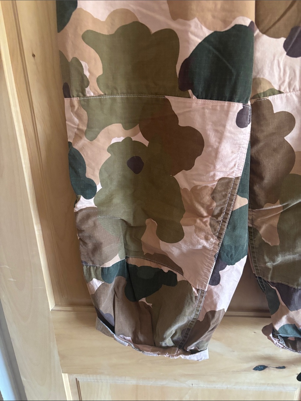 imogene + willie the flight pant in painted camo - Picture 4 of 6